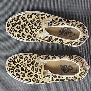 Womens 8.5 Mens 7 Vans shoes Leopard style